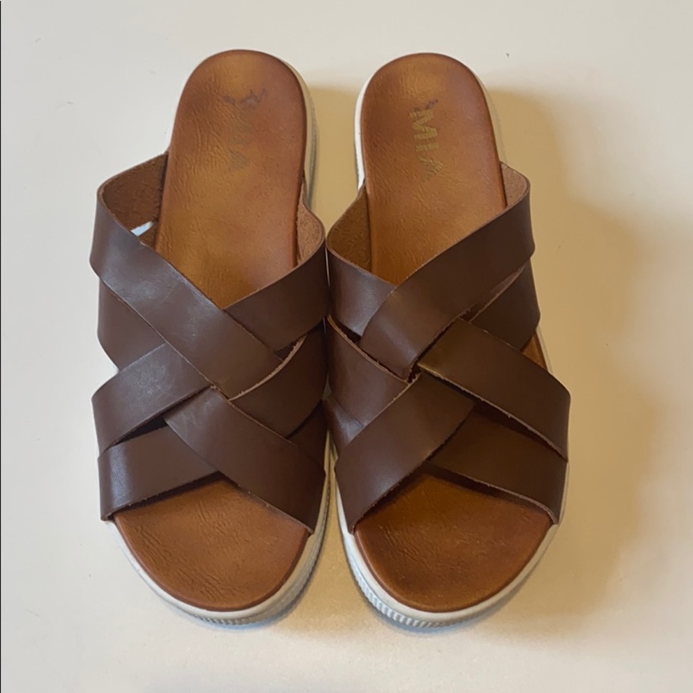 MIA platform sandals